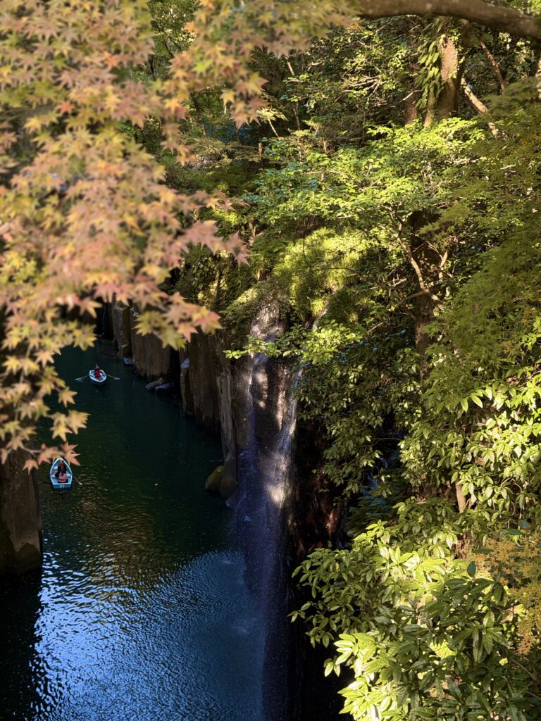 真名井の滝と紅葉